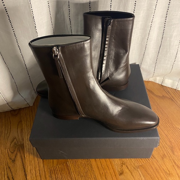 NW THEORY Phacel Leather Bootie - Picture 2 of 3